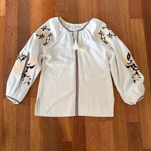Handmade Embroidered White Linen Ukrainian Coatue Top Small